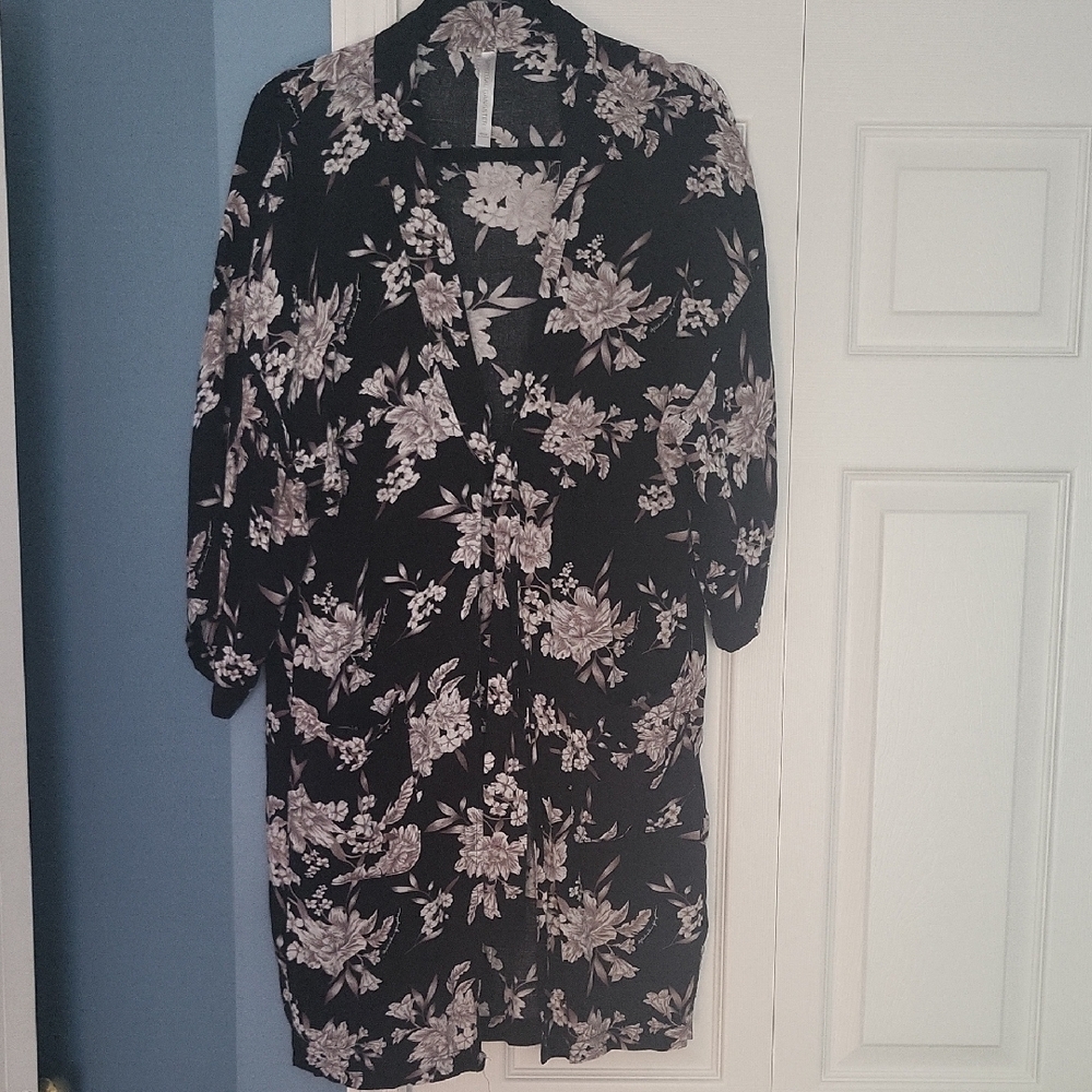 Sprititual Gangster Floral Black and White Kimono Cardigan